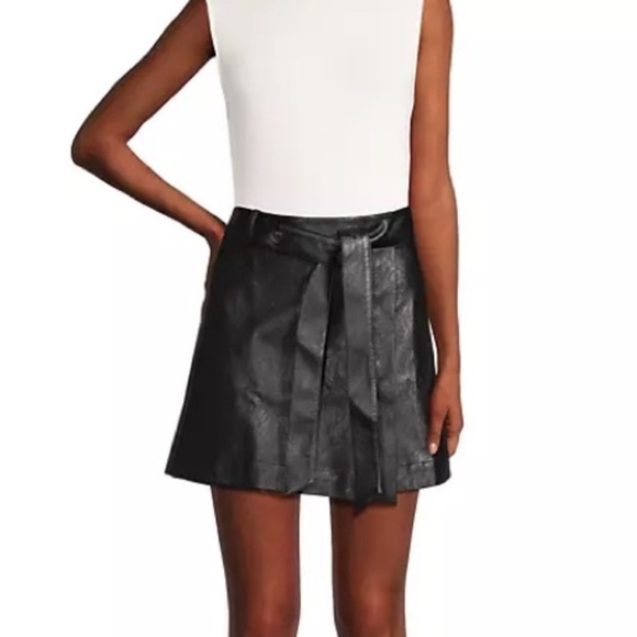 nwt Modern Citizen Tanner Black Faux Leather A-Line Wrap Mini Skirt Size 1X - Picture 14 of 17